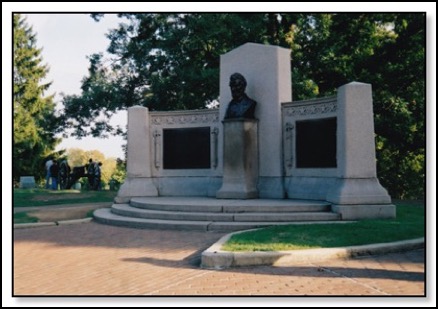 lincoln-statue-at-gettysburg-top-7-6-13